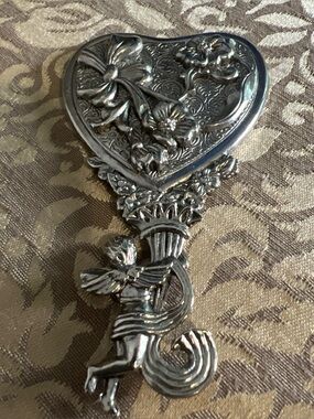 Vintage 1928 Jewelry Co. Cherub Heart Mini Hand Mirror Estate Silvertone